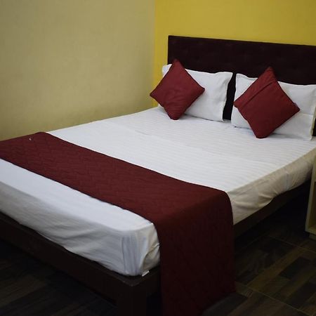 Wind Chimes Hotel Kuilapalayam Buitenkant foto