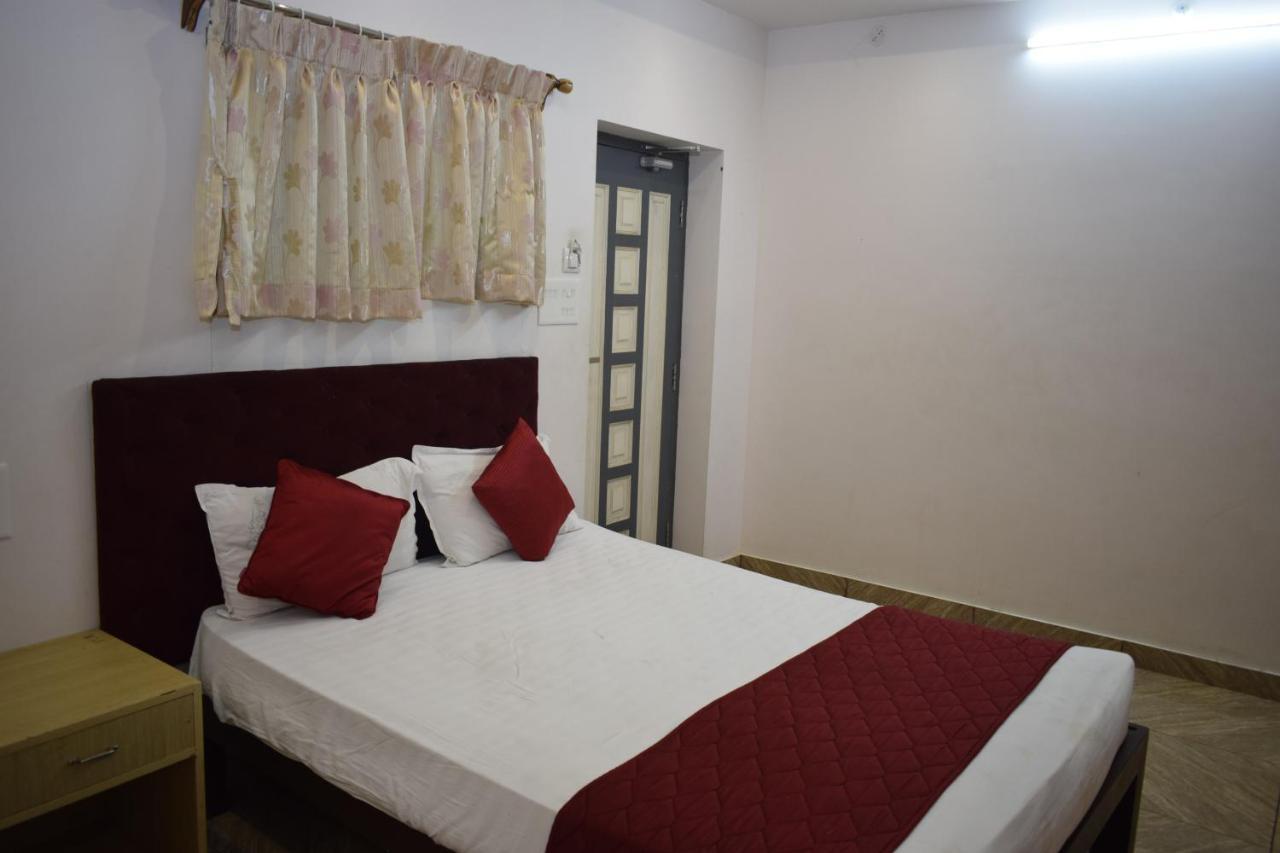 Wind Chimes Hotel Kuilapalayam Buitenkant foto