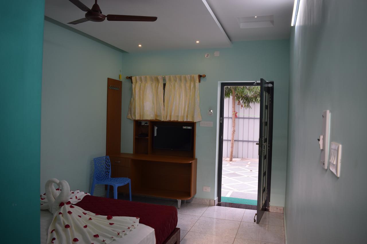 Wind Chimes Hotel Kuilapalayam Buitenkant foto
