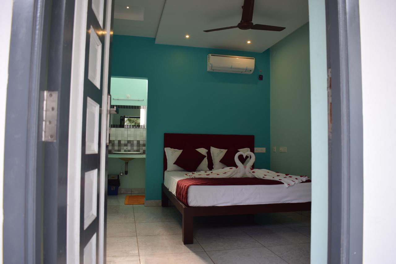 Wind Chimes Hotel Kuilapalayam Buitenkant foto